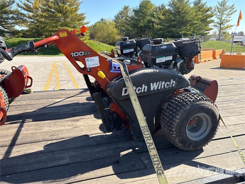 Ditch Witch 100SX Plugovi
