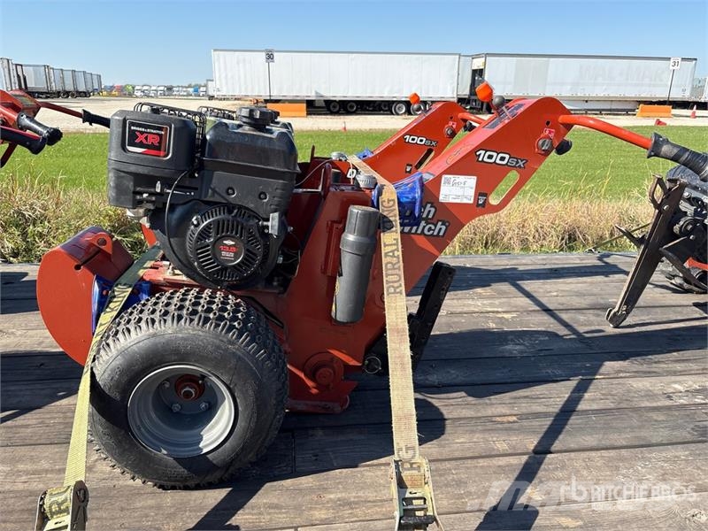 Ditch Witch 100SX Plugovi