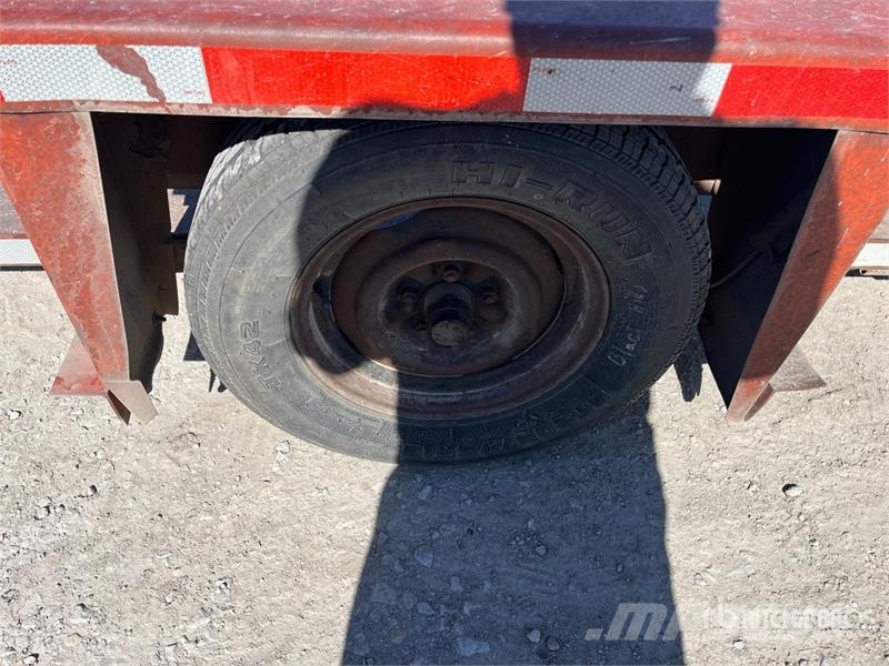 Ditch Witch 14 ft S/A Tilt Deck Trailer Nizki nakladalci