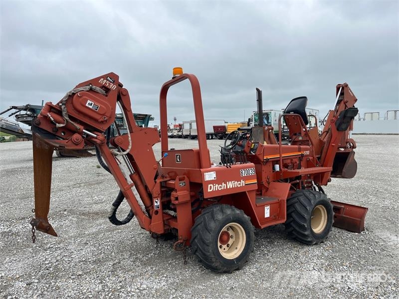 Ditch Witch 5110DD 4x4 Cable Plow محاريث