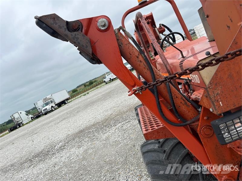 Ditch Witch 5110DD 4x4 Cable Plow محاريث