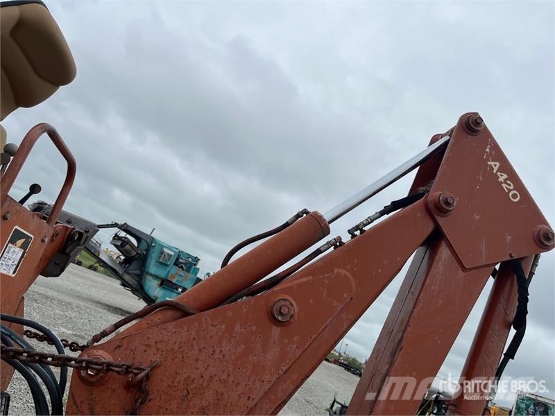 Ditch Witch 5110DD 4x4 Cable Plow محاريث