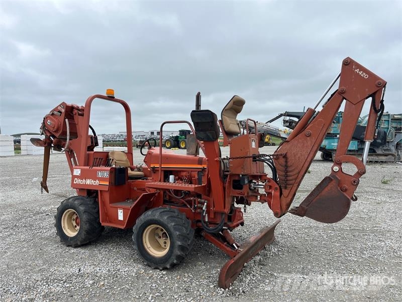 Ditch Witch 5110DD 4x4 Cable Plow محاريث
