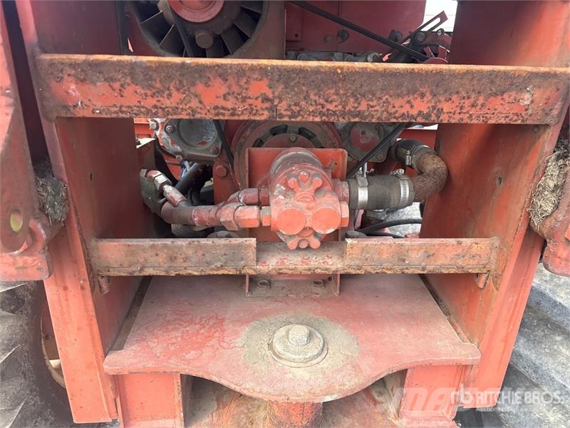 Ditch Witch 7610 4x4 Cable Plow Biçaklar