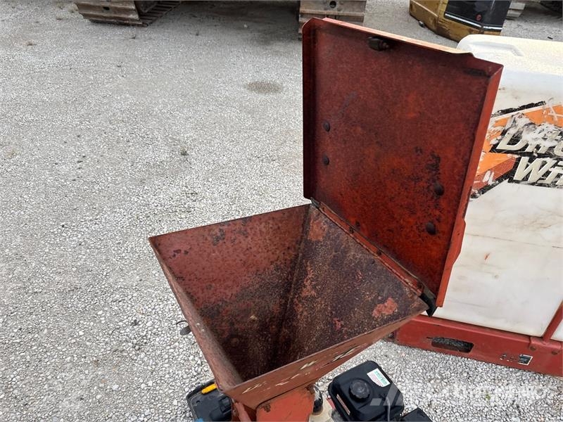 Ditch Witch FM5X Mud Mixing System 钻孔机械设备配件