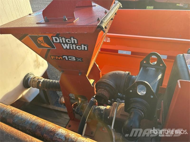 Ditch Witch JT10 Directional Drill Horizontālā virziena urbšanas iekārtas