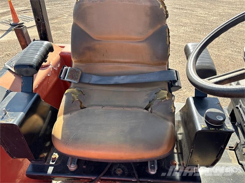 Ditch Witch RT120 4x4 Trencher Scavafossi