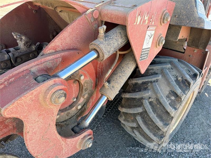 Ditch Witch RT70H 트렌처