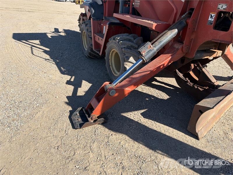 Ditch Witch RT70H 트렌처