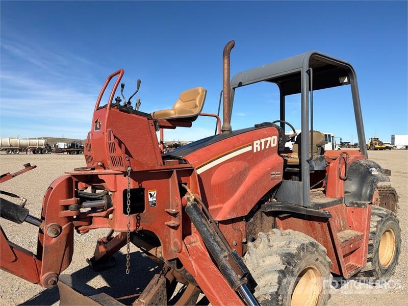Ditch Witch RT70H 트렌처