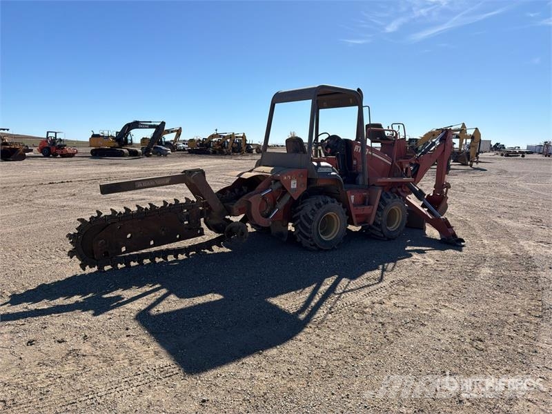 Ditch Witch RT70H 트렌처