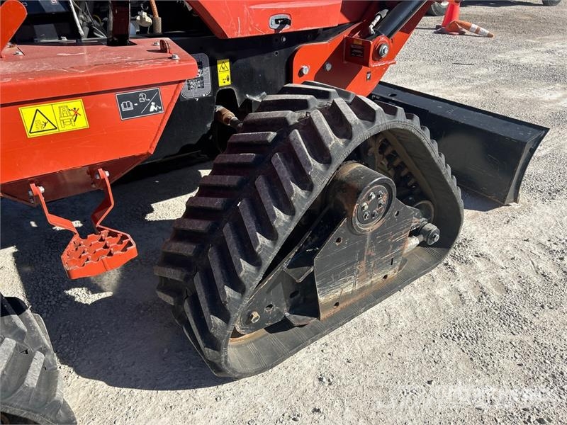 Ditch Witch RT80Q Tracked Quad Track Cable Plow محاريث