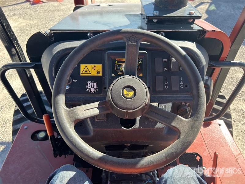 Ditch Witch RT80Q Tracked Quad Track Cable Plow محاريث