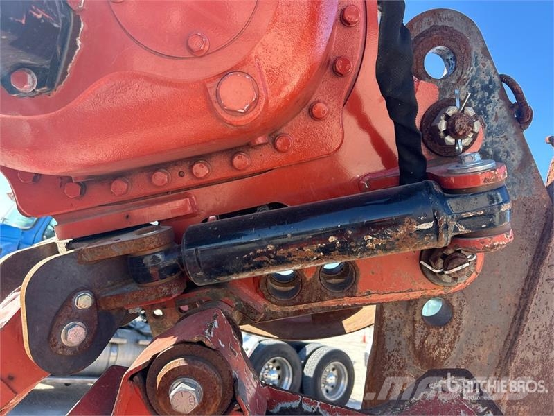 Ditch Witch RT80Q Tracked Quad Track Cable Plow محاريث