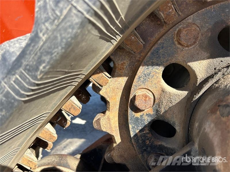 Ditch Witch RT80Q Tracked Quad Track Cable Plow محاريث