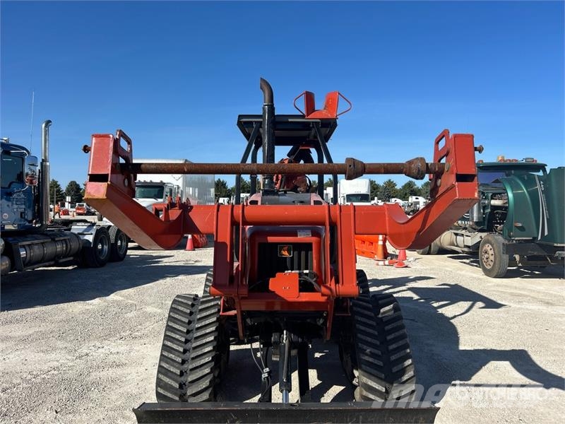Ditch Witch RT80Q Tracked Quad Track Cable Plow محاريث