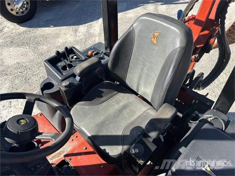 Ditch Witch RT80Q Tracked Quad Track Cable Plow محاريث