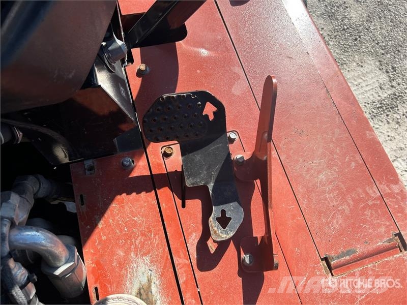 Ditch Witch RT80Q Tracked Quad Track Cable Plow محاريث