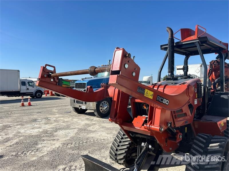 Ditch Witch RT80Q Tracked Quad Track Cable Plow محاريث