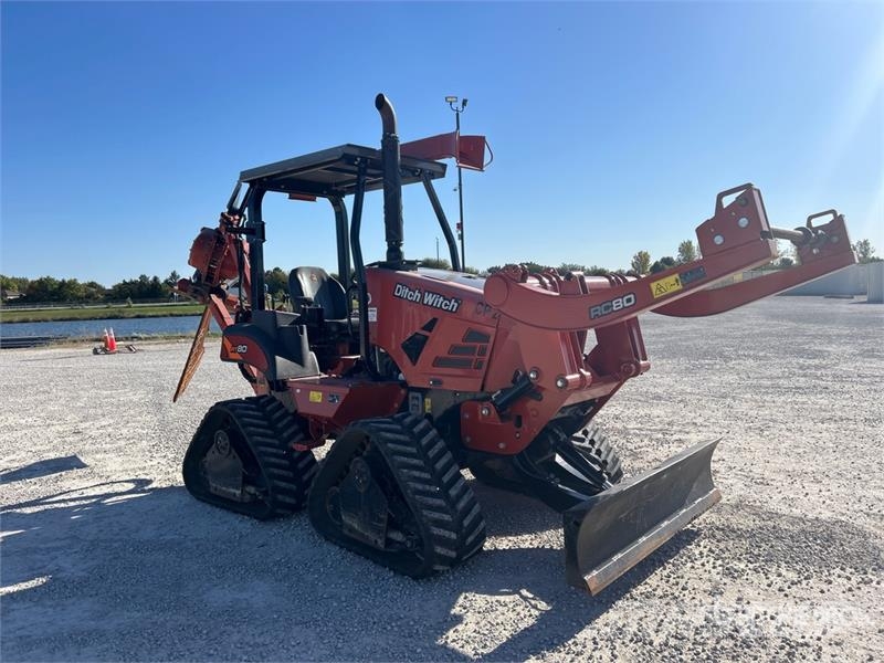 Ditch Witch RT80Q Tracked Quad Track Cable Plow محاريث