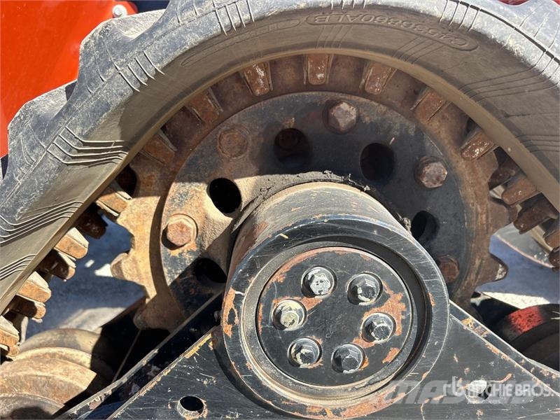 Ditch Witch RT80Q Tracked Quad Track Cable Plow محاريث