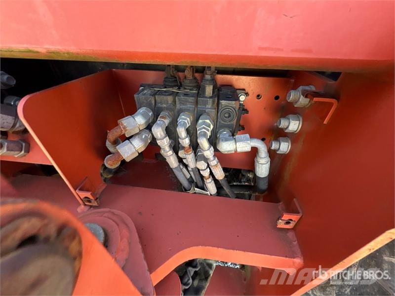 Ditch Witch RT95 4x4 Cable Plow Plugi