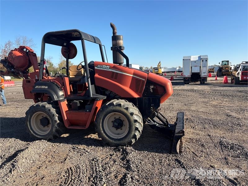 Ditch Witch RT95 4x4 Cable Plow Plugi