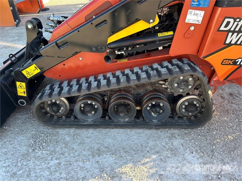 Ditch Witch SK1050 Two-Speed Compact Track Loader Schrankladers