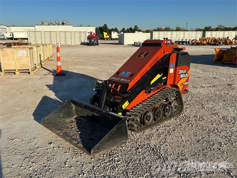 Ditch Witch SK1050 Two-Speed Compact Track Loader Schrankladers