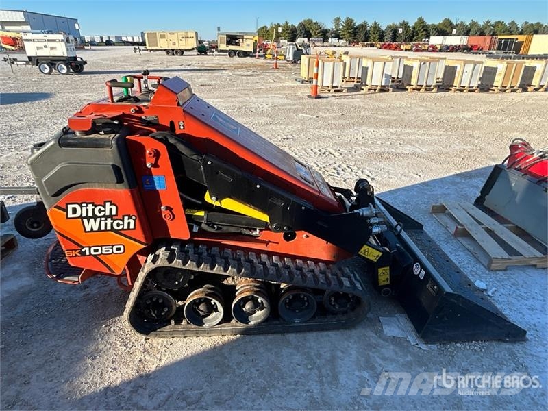 Ditch Witch SK1050 Two-Speed Compact Track Loader Schrankladers