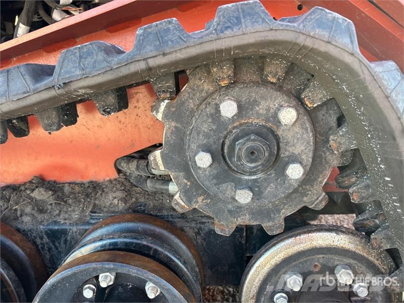 Ditch Witch SK1050 Two-Speed Compact Track Loader Schrankladers