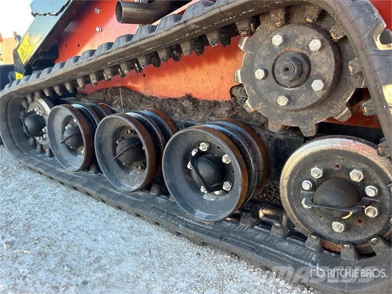 Ditch Witch SK1050 Two-Speed Compact Track Loader Schrankladers
