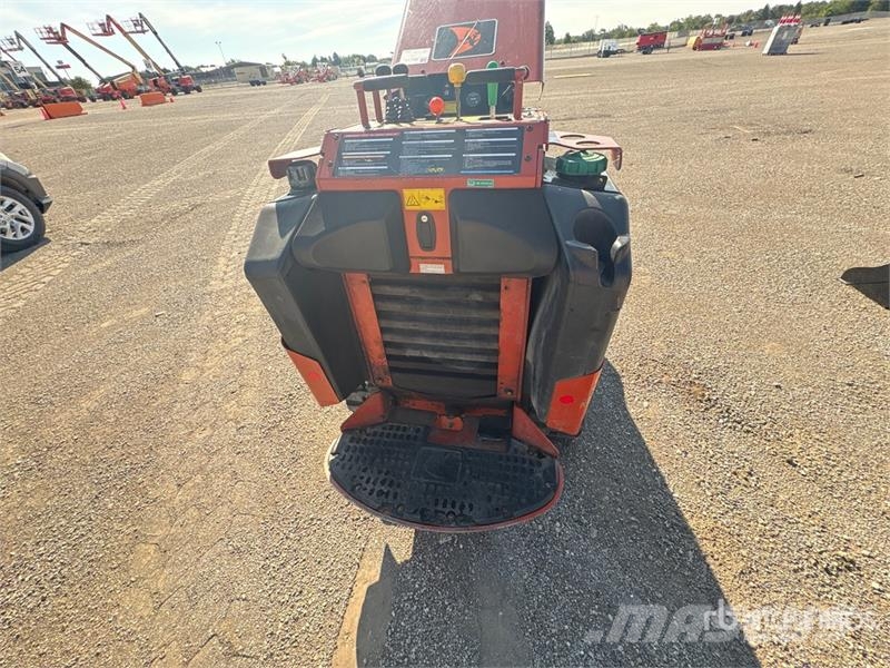 Ditch Witch SK800 Mini Compact Track Loader Kompaktlastare