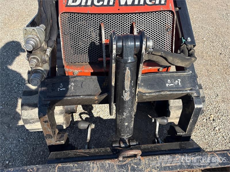 Ditch Witch SK800 Mini Compact Track Loader Kompaktlastare