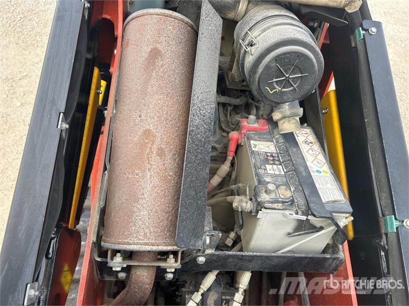 Ditch Witch SK800 Two-Speed Compact Track Loader Kompaktlader