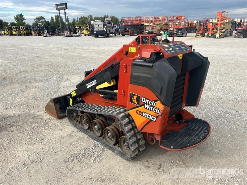 Ditch Witch SK800 Two-Speed Compact Track Loader Kompaktlader