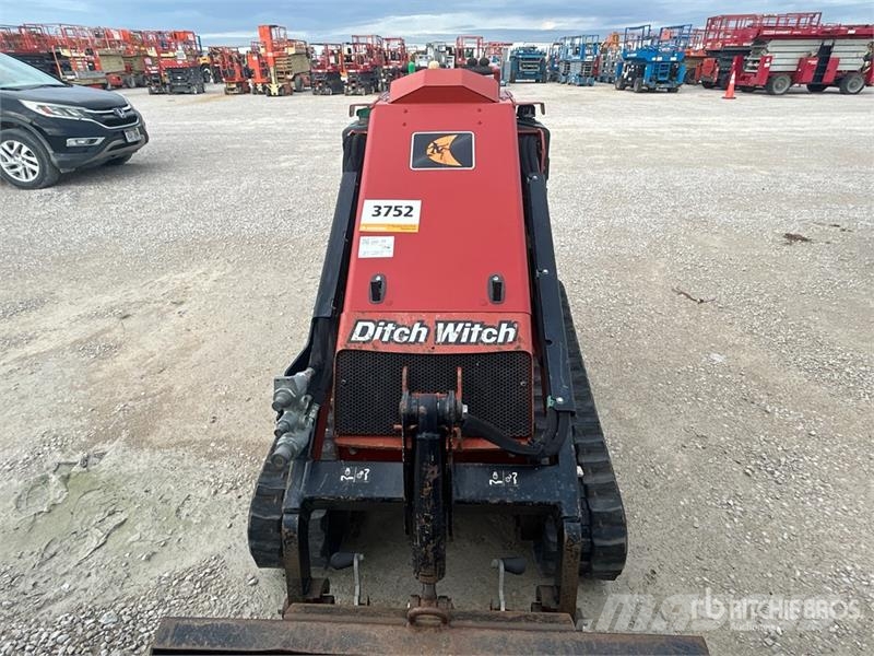 Ditch Witch SK800 Two-Speed Compact Track Loader Kompaktlader
