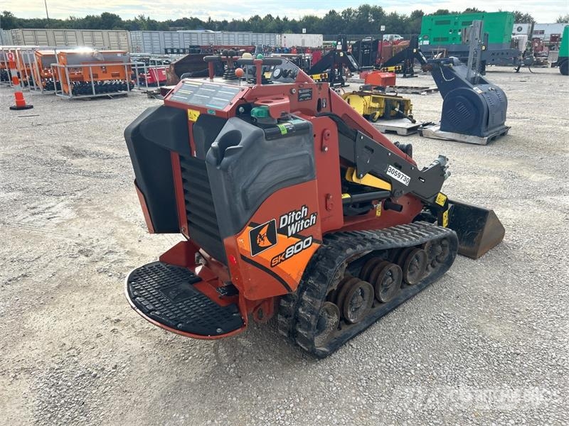 Ditch Witch SK800 Two-Speed Compact Track Loader Kompaktlader