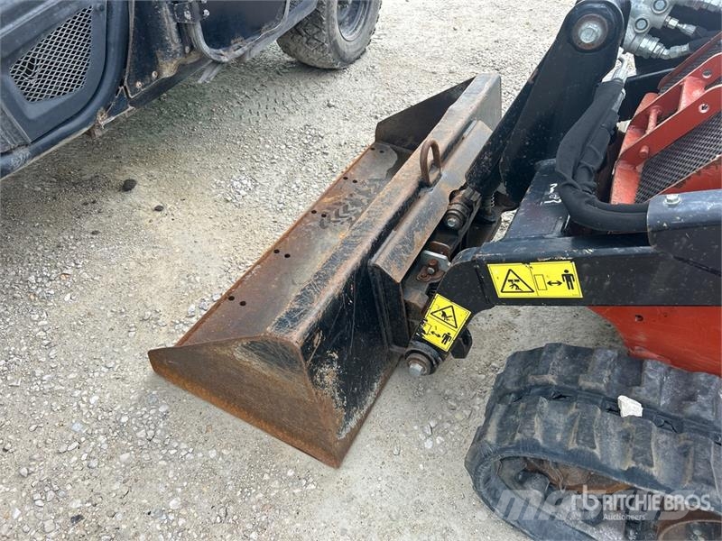 Ditch Witch SK800 Two-Speed Compact Track Loader Kompaktlader