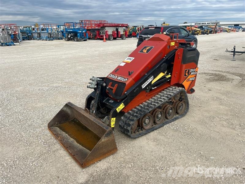 Ditch Witch SK800 Two-Speed Compact Track Loader Kompaktlader