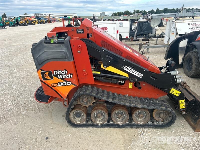 Ditch Witch SK800 Two-Speed Compact Track Loader Kompaktlader