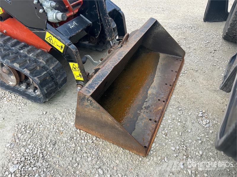 Ditch Witch SK800 Two-Speed Compact Track Loader Kompaktlader