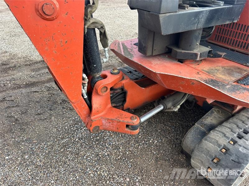 Ditch Witch XT850 Tracked Backhoe Loader Ekskavatori-iekrāvēji