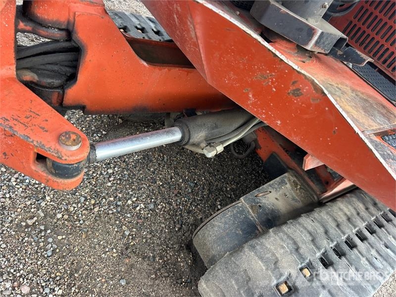 Ditch Witch XT850 Tracked Backhoe Loader Ekskavatori-iekrāvēji