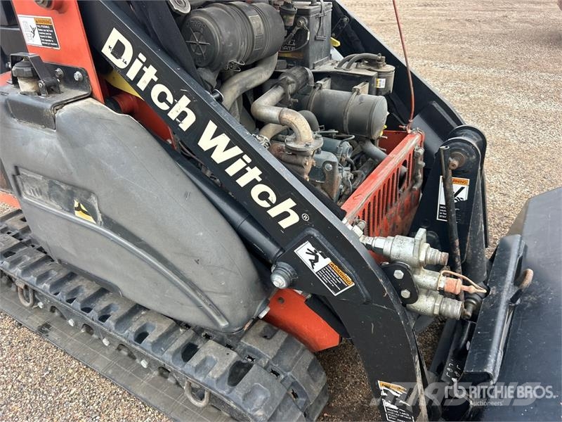 Ditch Witch XT855 Tracked Backhoe Loader TLB's