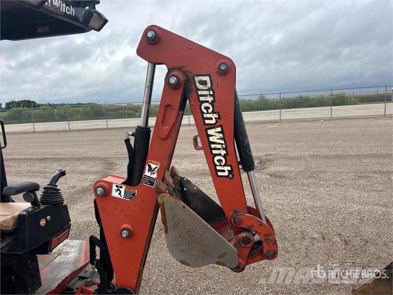 Ditch Witch XT855 Tracked Backhoe Loader TLB's