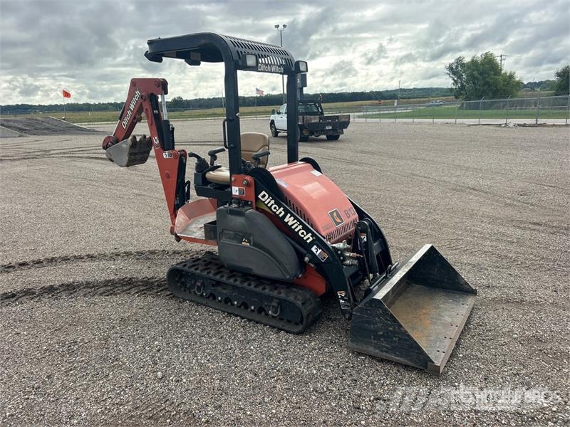 Ditch Witch XT855 Tracked Backhoe Loader TLB's