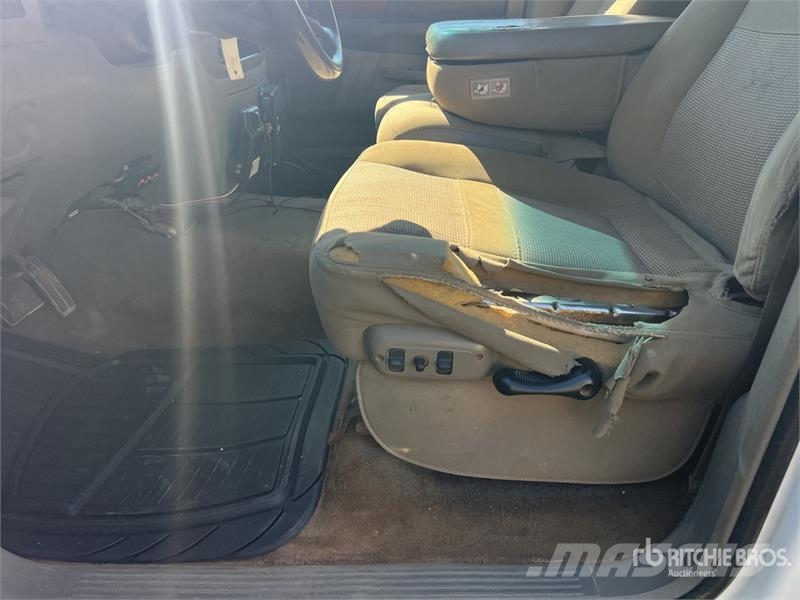 Dodge Ram 3500 4x2 Crew Cab Utility Truck Furgonetas caja abierta