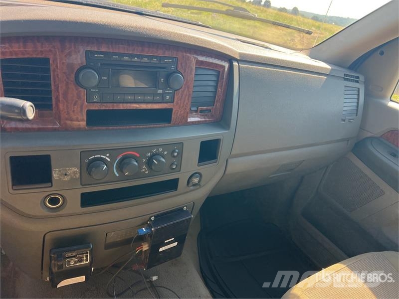 Dodge Ram 3500 4x2 Crew Cab Utility Truck Furgonetas caja abierta