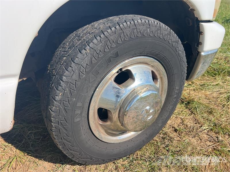 Dodge Ram 3500 4x2 Crew Cab Utility Truck Furgonetas caja abierta